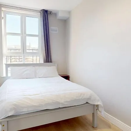 アパート 1 Bed In Centre *